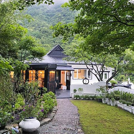 金石新月光 Bed and Breakfast Jiufen Exteriör bild